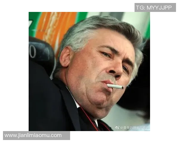 足球明星豪华生活揭秘吸雪茄视频引发热议与关注